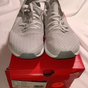 Womens new balance grey size 9 brand new Dynasoft energize sport v2